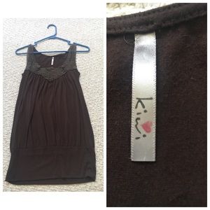 Brown tank top with lace at the top